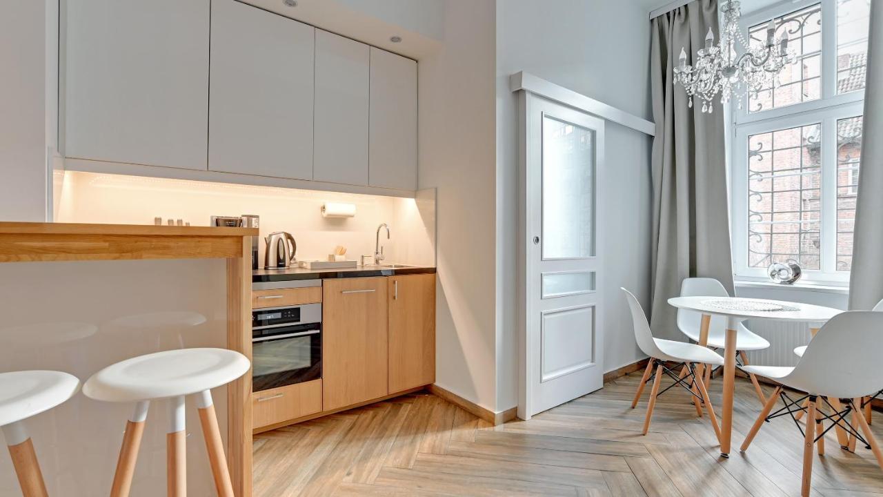 Dom & House - Apartments Old Town Ogarna กดัญสก์ ภายนอก รูปภาพ